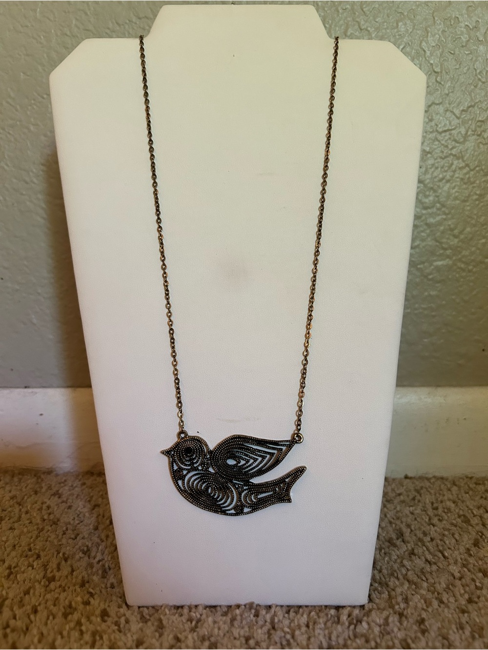 Marisa Jill Designs Long Gold Toned Bird Pendant Necklace NWT